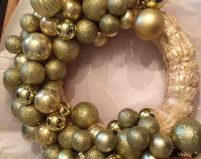 Christmas ball wreath diy