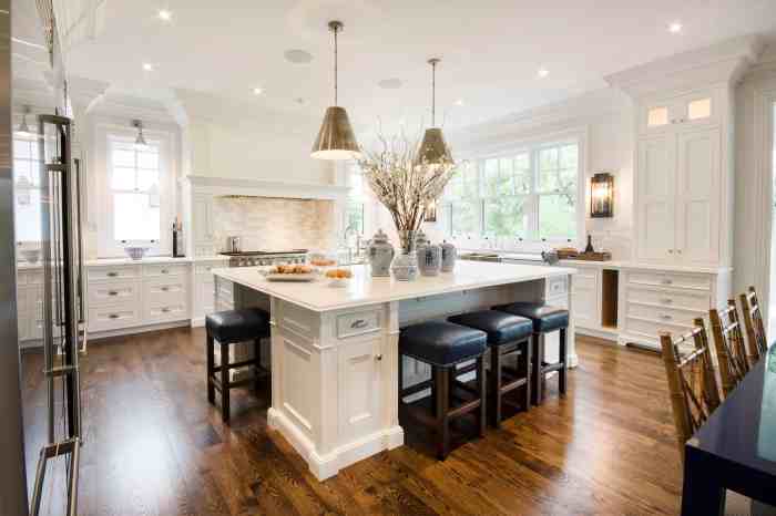 Christmas decor for kitchen island