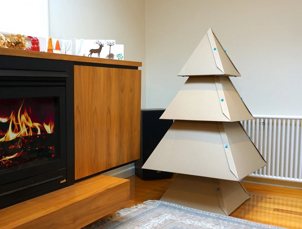 Diy cardboard christmas tree