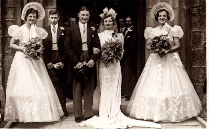 Wedding dresses of the 1930s