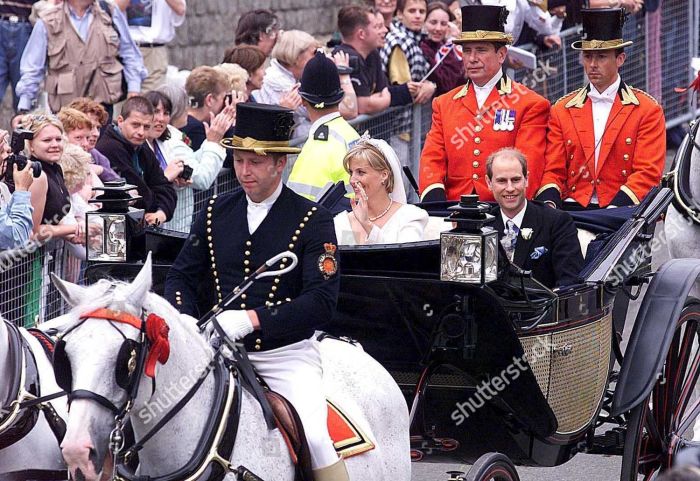 Wedding dress of sophie rhys-jones